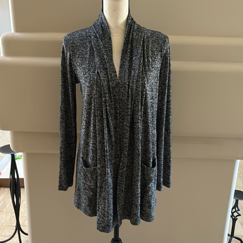 Athleta Black Heather CYA Wrap. Size XS. Excellent Condition.